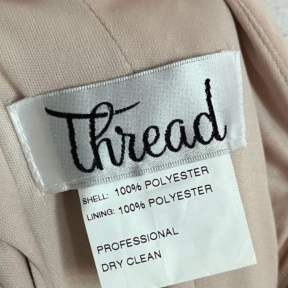 Thread by Dessy • NWT FLUTTER SLEEVE V-KEYHOLE CHIFFON MAXI DRESS IN CAMEO Pink - Picture 6 of 9